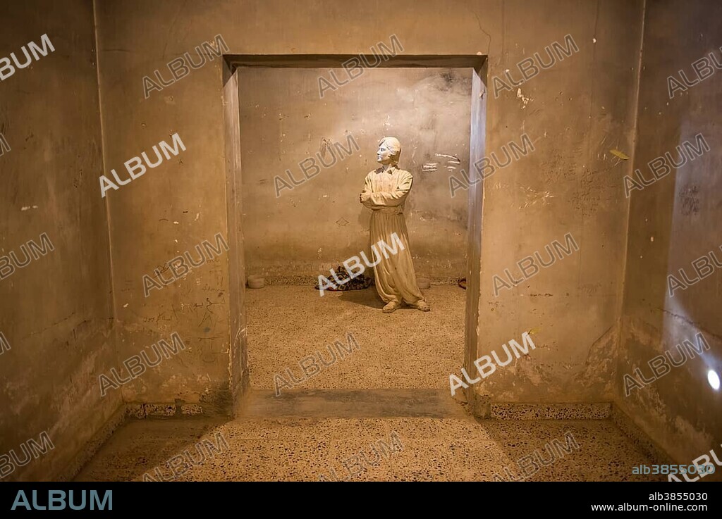 Prison cell in the Amna Suraka or Red Security Museum, former headquarters of the Iraqui intelligence service, Sulaymaniyah, Iraqi Kurdistan, Iraq