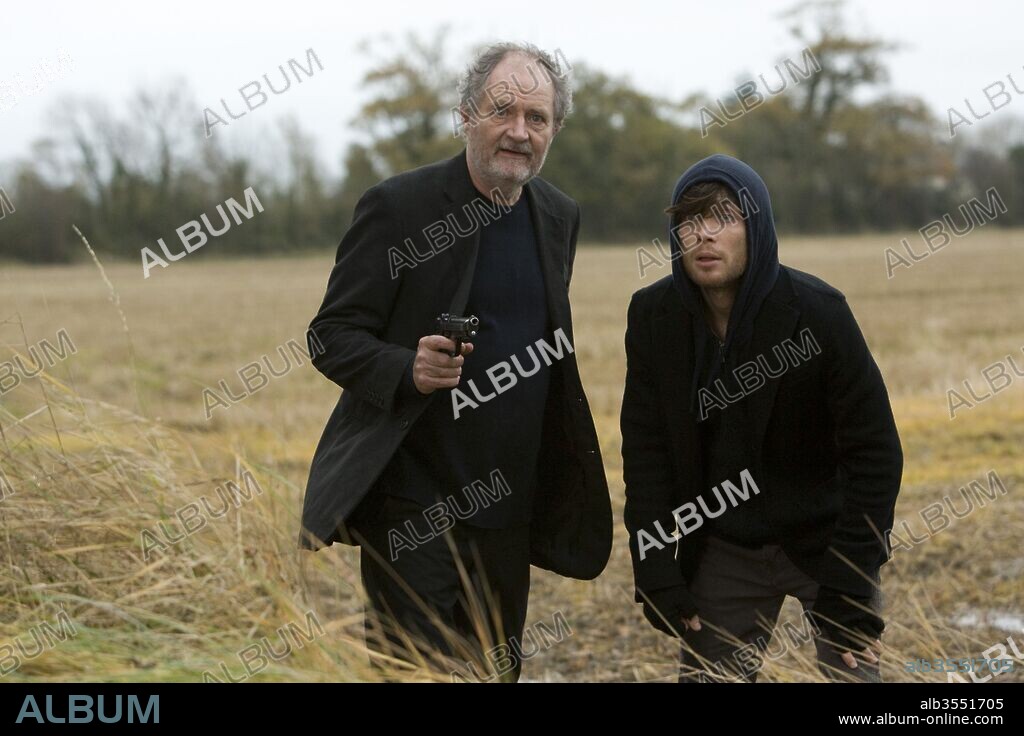 CILLIAN MURPHY et JIM BROADBENT dans PERRIER'S BOUNTY, 2009, réalisé par IAN FITZGIBBON. Copyright Parallel Film Productions/Number 9 Films/Irish Film Board.