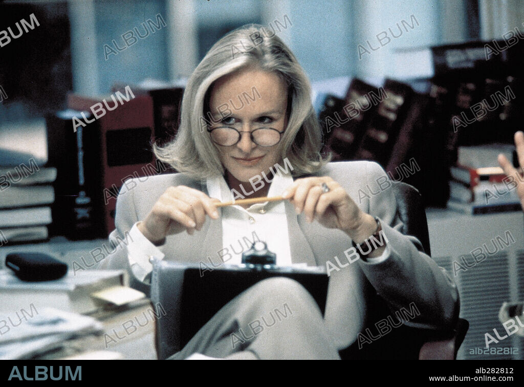 GLENN CLOSE en THE PAPER: DETRÁS DE LA NOTICIA, 1994 (THE PAPER), dirigida por RON HOWARD. Copyright UNIVERSAL PICTURES.