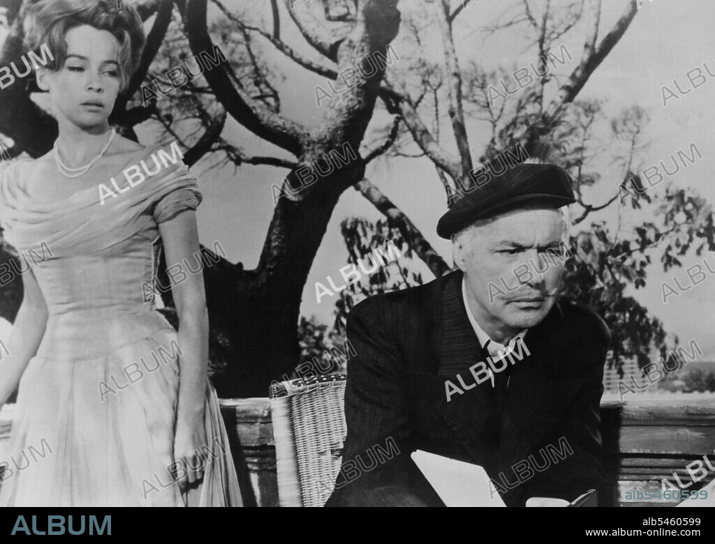 Leslie Caron (1931-), actriz y bailarina francesa, junto a Charles Boyer (1899-1978), actor francés, en un fotograma de la película Fanny.