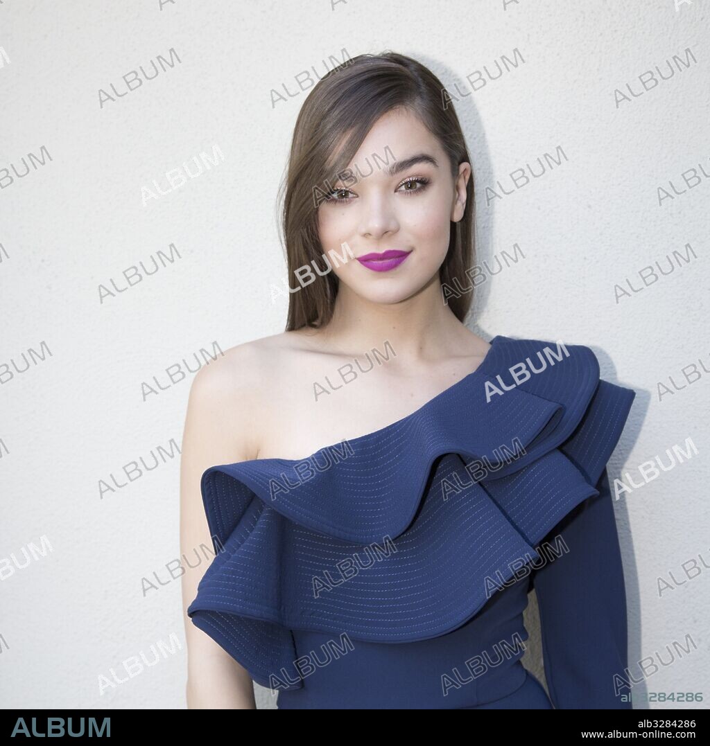 HAILEE STEINFELD. November 10, 2016 - Hollywood, California, U.S. - Hailee Steinfeld promotes 'Edge of Seventeen' (2016). Hailee Steinfeld (born December 11, 1996) is an American actress and singer. She is known for her portrayal of Mattie Ross in the 2010 film True Grit, for which she was nominated for the Academy Award for Best Supporting Actress, the Screen Actors Guild Award for Outstanding Performance by a Female Actor in a Supporting Role, and the BAFTA Award for Best Actress in a Leading Role. She also played Petra Arkanian in the 2013 sci-fi film Ender's Game. She portrayed Juliet Capulet in the 2013 film adaptation of William Shakespeare's romantic tragedy Romeo & Juliet, Zooey Renner in the 2014 crime film 3 Days to Kill, and Violet in Begin Again. In 2015, she played Emily Junk in the musical comedy Pitch Perfect 2. 10/11/2016