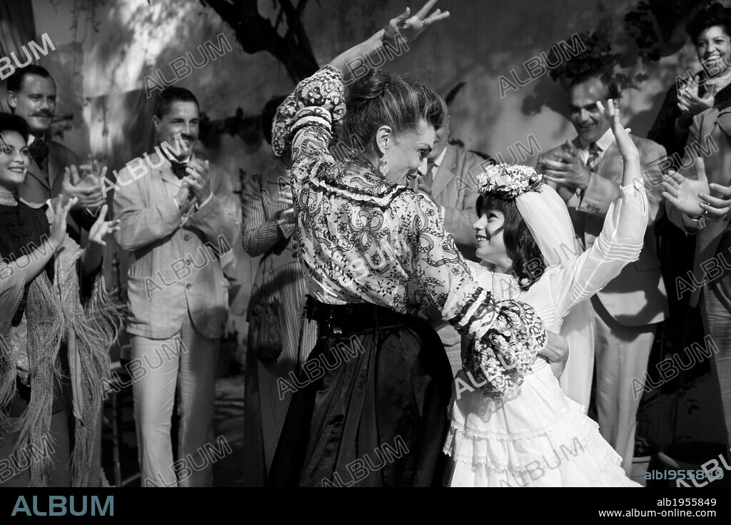 ANGELA MOLINA en BLANCANIEVES, 2012, dirigida por PABLO BERGER. Copyright NOODLES PRODUCTION.
