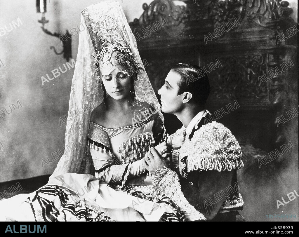 RUDOLPH VALENTINO in BLOOD AND SAND, 1922, directed by FRED NIBLO. Copyright PARAMOUNT PICTURES.