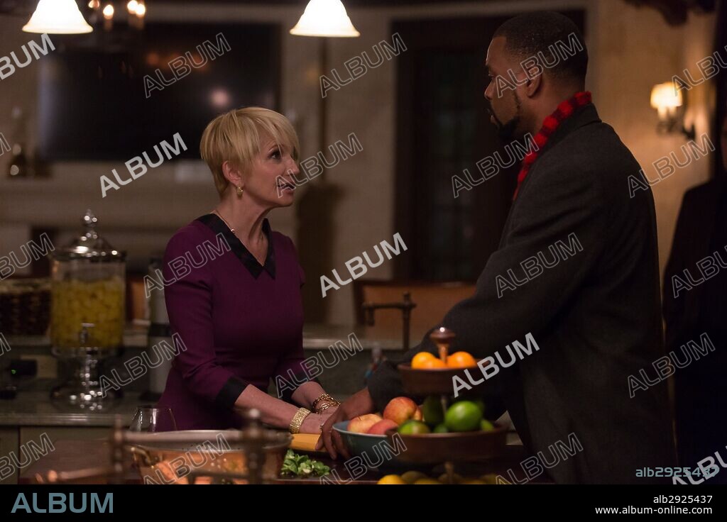 ELLEN BARKIN and METHOD MAN in THE COBBLER, 2014, directed by THOMAS MCCARTHY. Copyright VOLTAGE PICTURES/NEXT WEDNESDAY PRO/GOLDEN SPIKE/HAPPY MADIS.