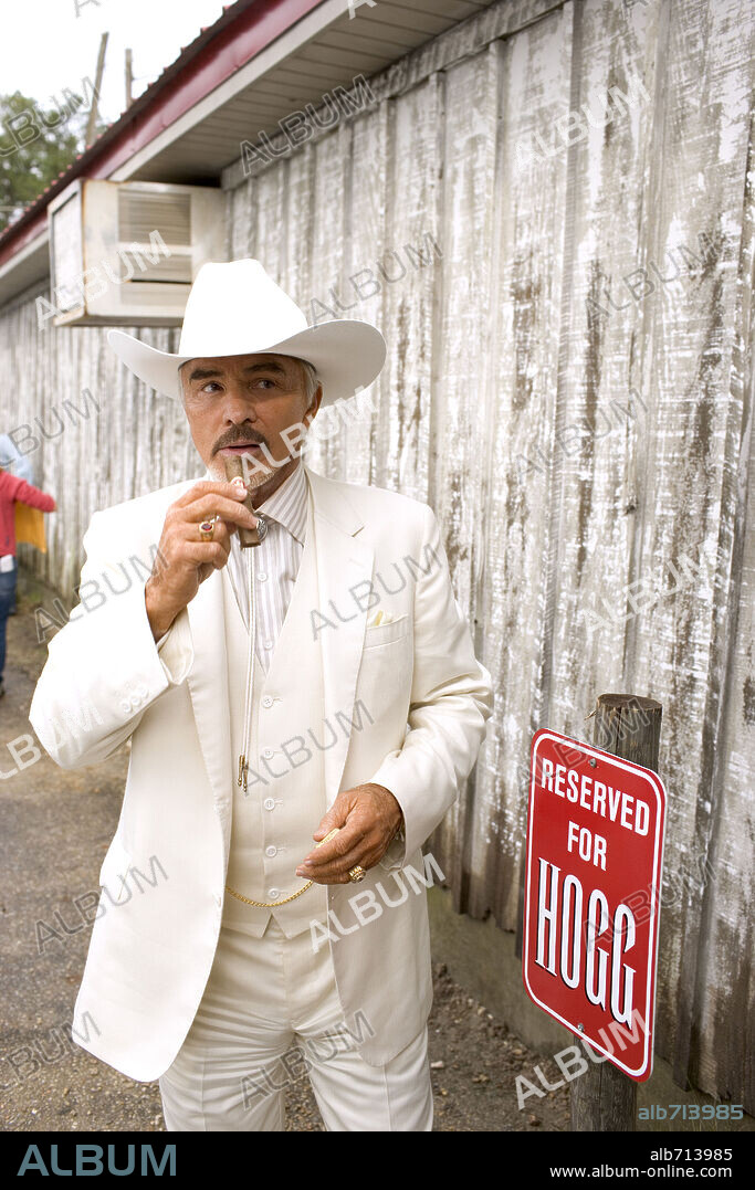 BURT REYNOLDS en DOS CHALADOS Y MUCHAS CURVAS, 2005 (THE DUKES OF HAZZARD), dirigida por JAY CHANDRASEKHAR. Copyright WARNER BROS. / EMERSON, SAM.