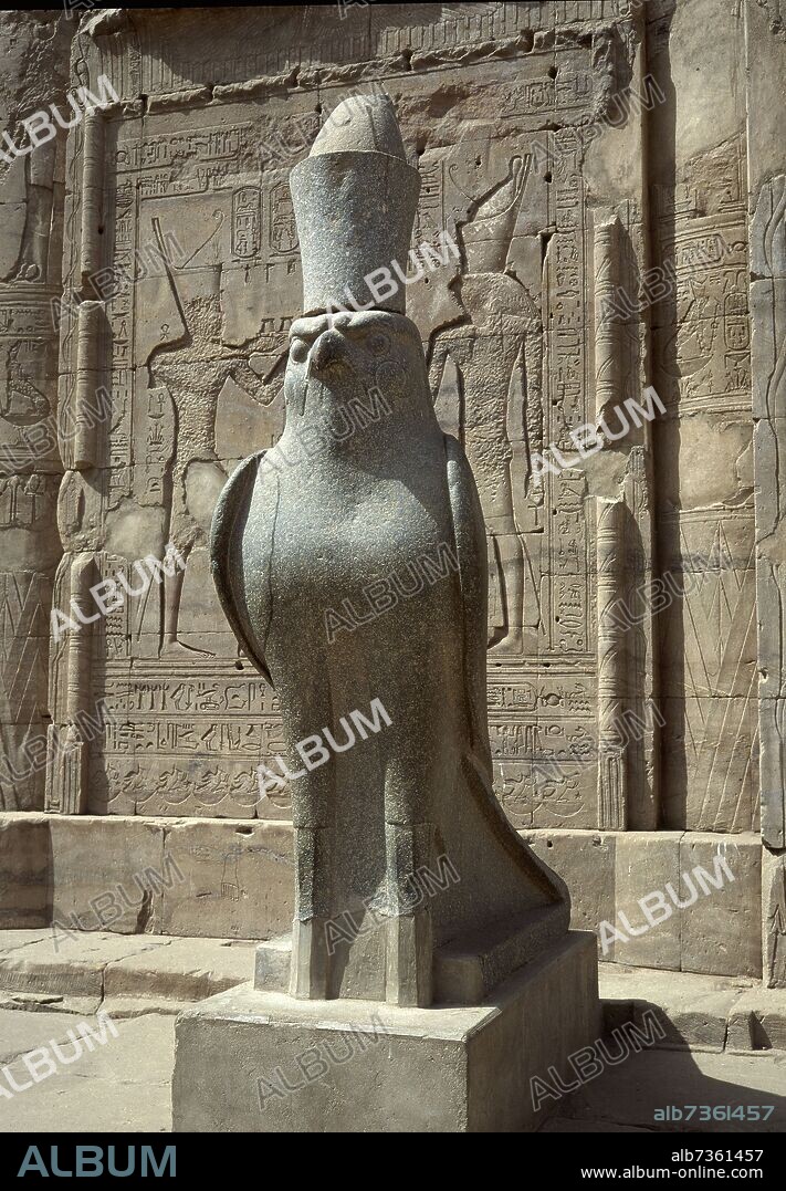 FIGURA DEL DIOS HORUS (HALCON) - FOTO AÑOS 80.