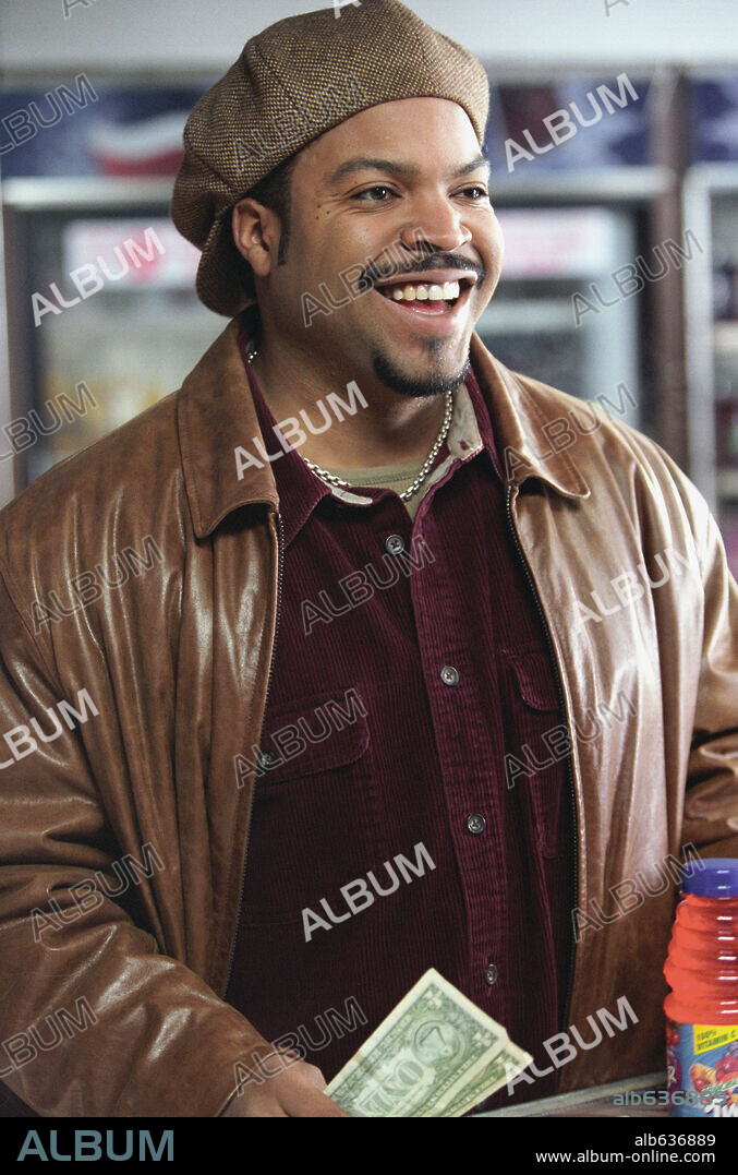 ICE CUBE in BARBERSHOP, 2002, directed by TIM STORY. Copyright METRO GOLDWYN MAYER / BENNETT, TRACY.