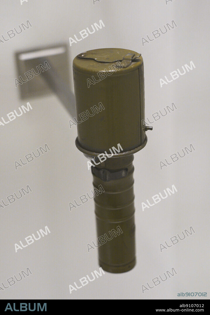 Czech hand grenade, 1914/30 model. 1940. Metal. Army Museum. Toledo, Spain.