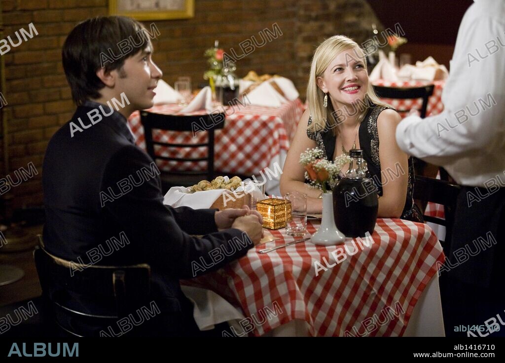 DREW BARRYMORE und JUSTIN LONG in GOING THE DISTANCE, 2010, unter der Regie von NANETTE BURSTEIN. Copyright NEW LINE CINEMA.
