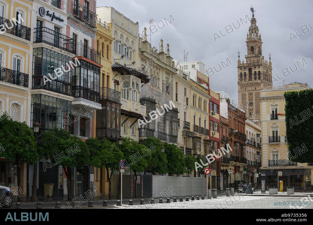 Seville, 03/31/2020. Facade of buildings numbers 11 and 12 of the Plaza de San Francisco, where they are going to build a hotel. Photo: Vanessa Gómez ARCHSEV.