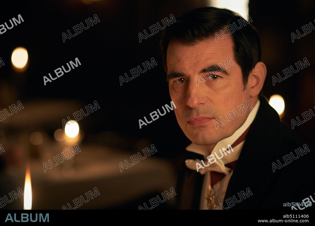 CLAES BANG dans DRACULA, 2020, réalisé par MARK GATISS et STEVEN MOFFAT. Copyright Hartswood Films/ British Broadcasting Corporation (BBC)/ Netflix. Season 1 Chapter 2.