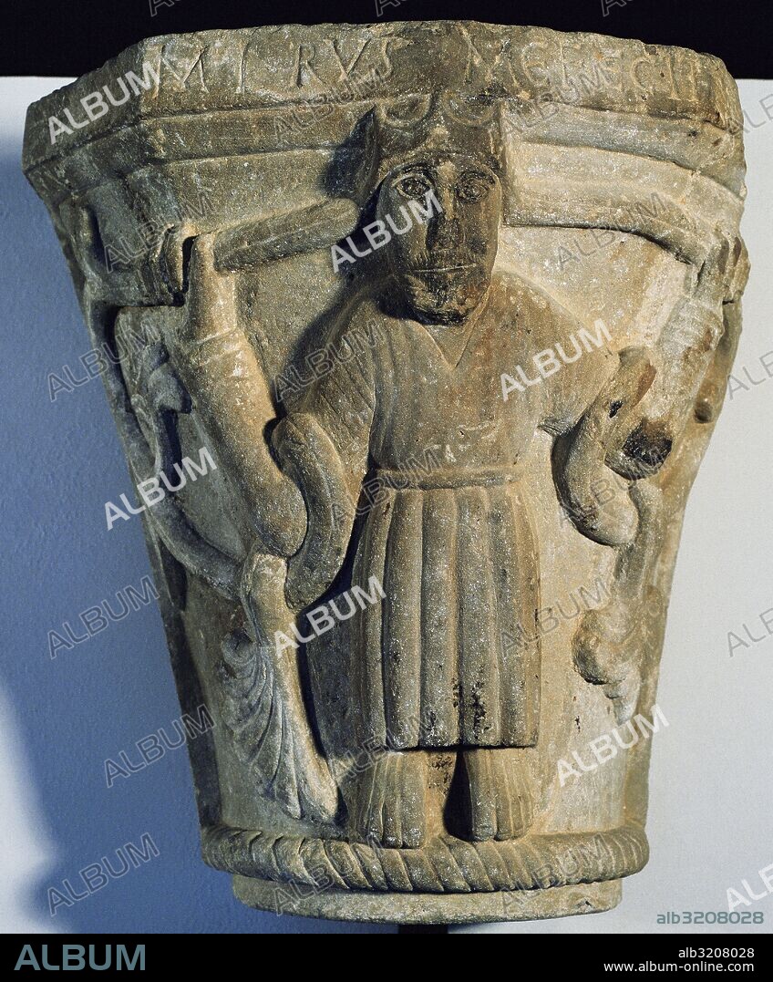 Romanesque capital. Cyrpt of Church of St. Pere de Madrona, Solsona.12th-13th century. Inscription: Mirus me fecit. Diocesan Museum of Solsona. Catalonia, Spain.