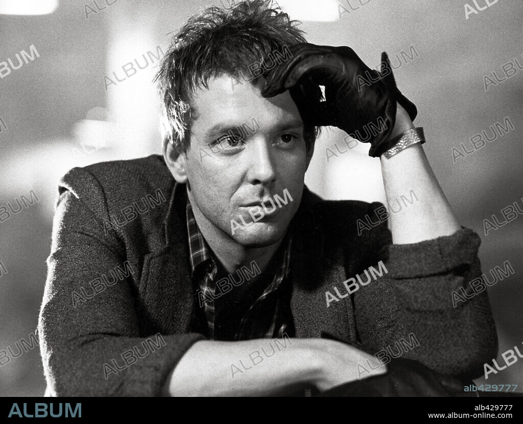 MICKEY ROURKE in RUMBLE FISH, 1983, directed by FRANCIS FORD COPPOLA. Copyright UNIVERSAL PICTURES.