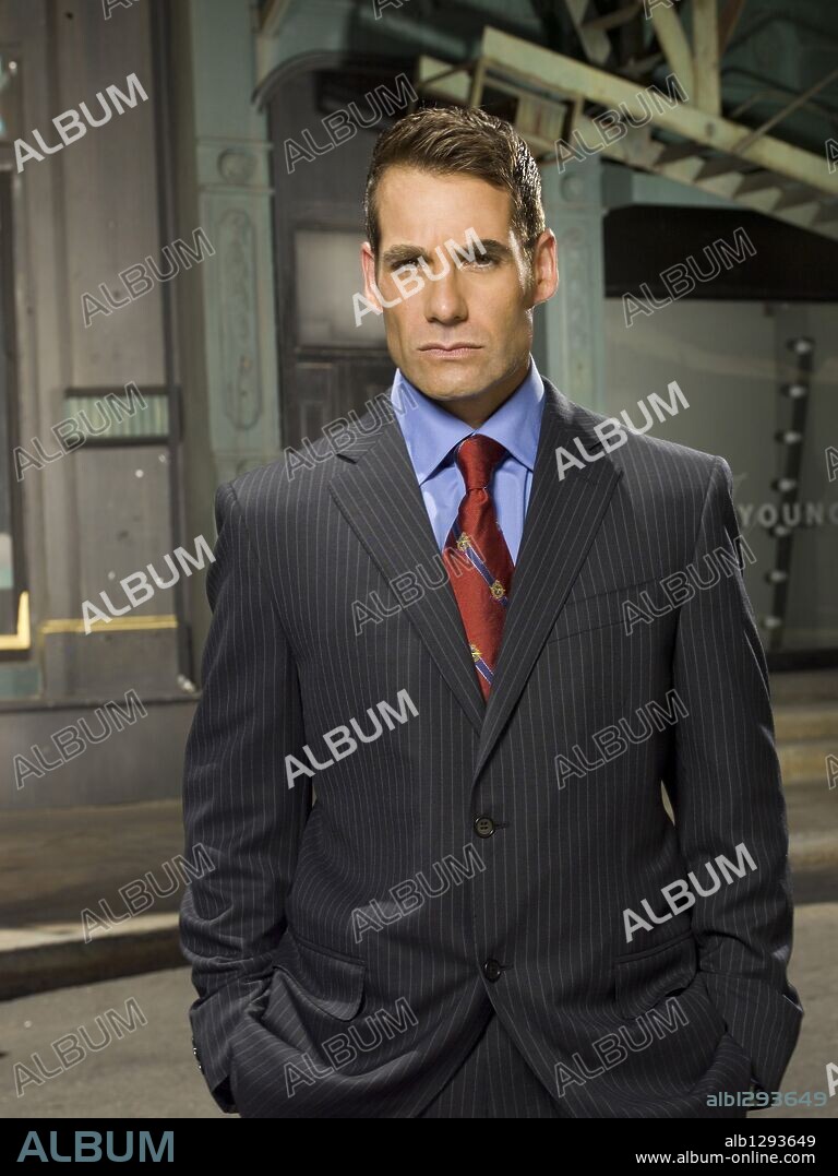 ADRIAN PASDAR in HEROES, 2006, directed by ADAM KANE, ALLAN ARKUSH, GREG BEEMAN and JEANNOT SZWARC. Copyright NBC UNIVERSAL TELEVISION/TAILWIND PRODUCTIONS.