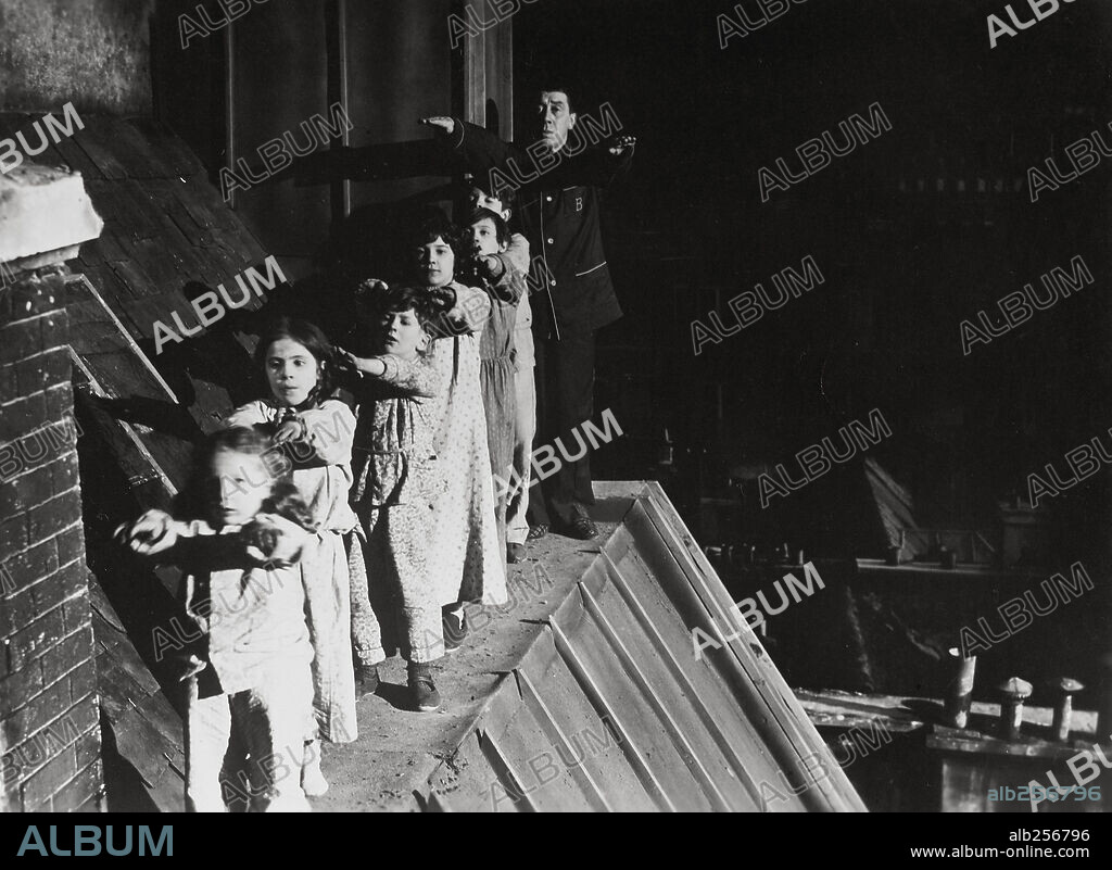 FERNANDEL in BONIFACE SOMNAMBULE, 1951, unter der Regie von MAURICE LABRO. Copyright LA SOCIETE DES FILMS SIRIUS.