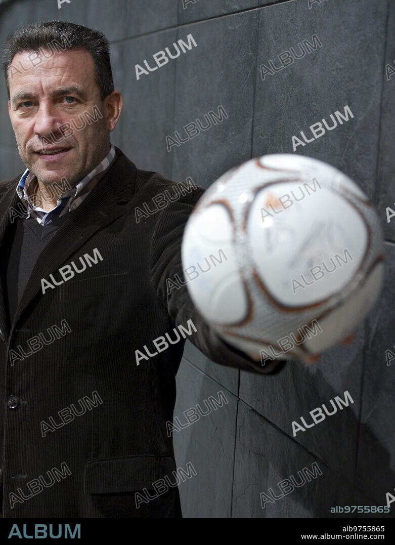02/04/2014. Madrid. Spain. Posed on former Real Madrid CF goalkeeper Paco Buyo. Photo: of Saint Bernard. Archdc.