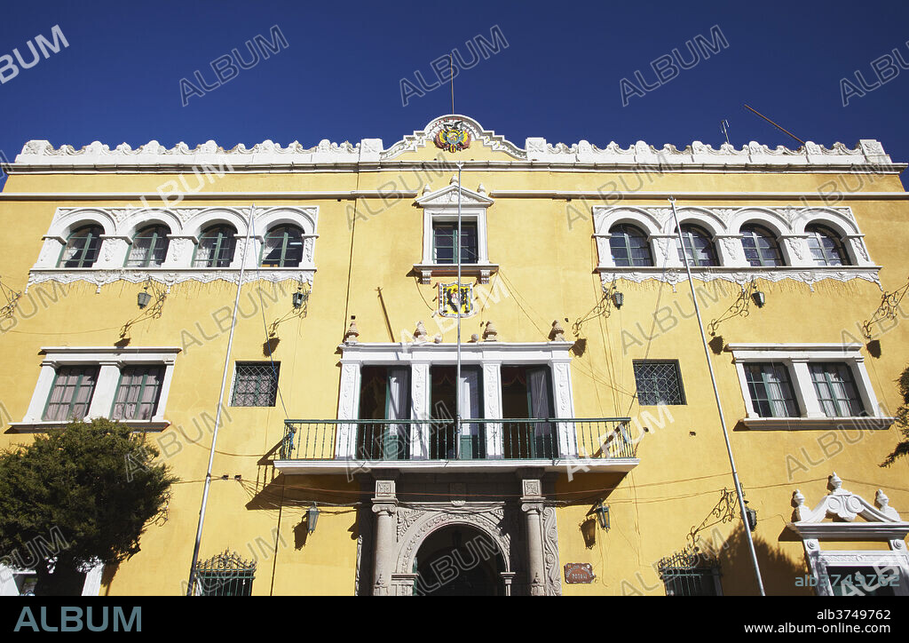 El Cabildo in Plaza 10 de Noviembre, Potosi, UNESCO World Heritage Site, Bolivia, South America.