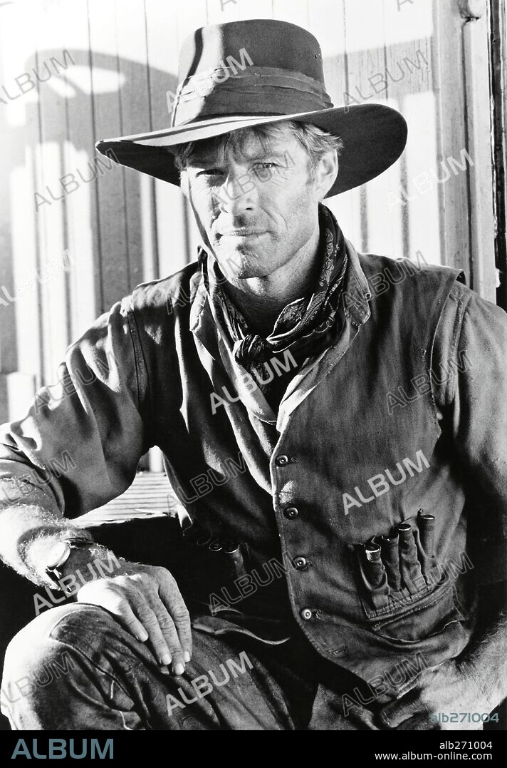ROBERT REDFORD in OUT OF AFRICA, 1985, directed by SYDNEY POLLACK. Copyright UNIVERSAL PICTURES.