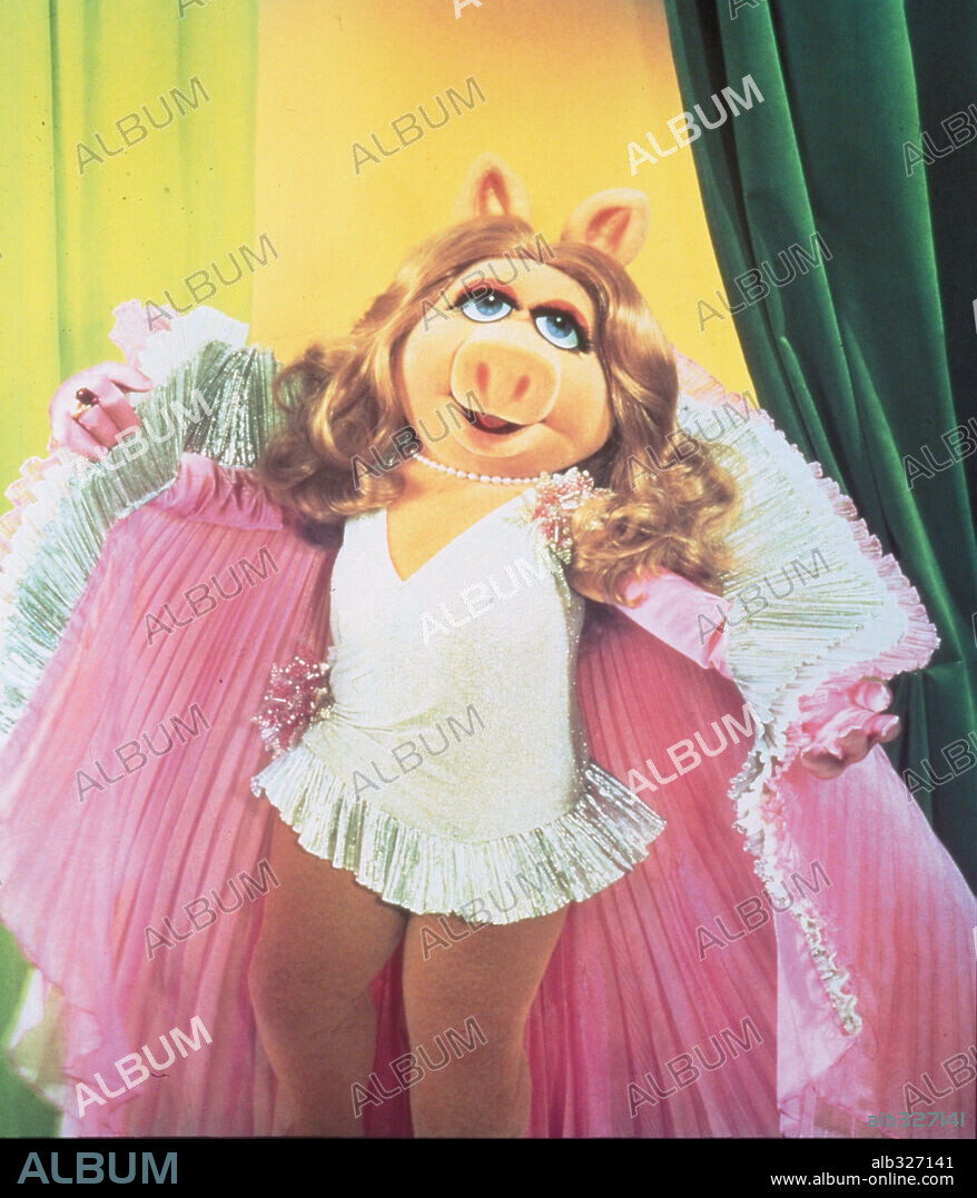 LOS TELEÑECOS y Peggy en TELEÑECOS, 1979 (THE MUPPET MOVIE), dirigida por JAMES FRAWLEY. Copyright JIM HENSON PRODUCTIONS.