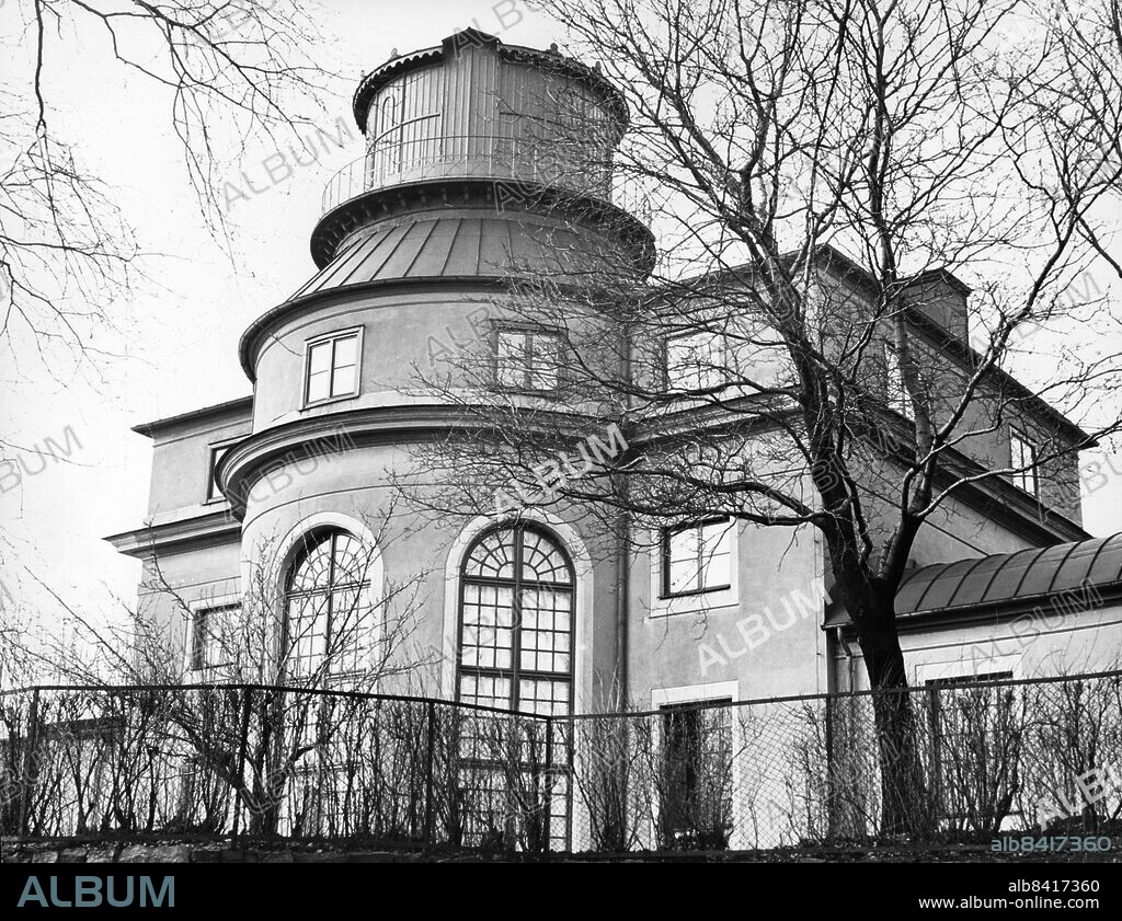 STOCKHOLM 19620404. Observatoriet eller Stockholms gamla observatorium. Observatoriet ligger högst upp på Observatoriekullen, vid korsningen Sveavägen och Odengatan i Vasastaden, uppfördes av Kungliga vetenskapsakademien mellan 1747-1753. Arkitekt var Carl Hårleman.. Foto: Ronny Karlsson Kod: 151 . ** SVD OUT METRO OUT **.