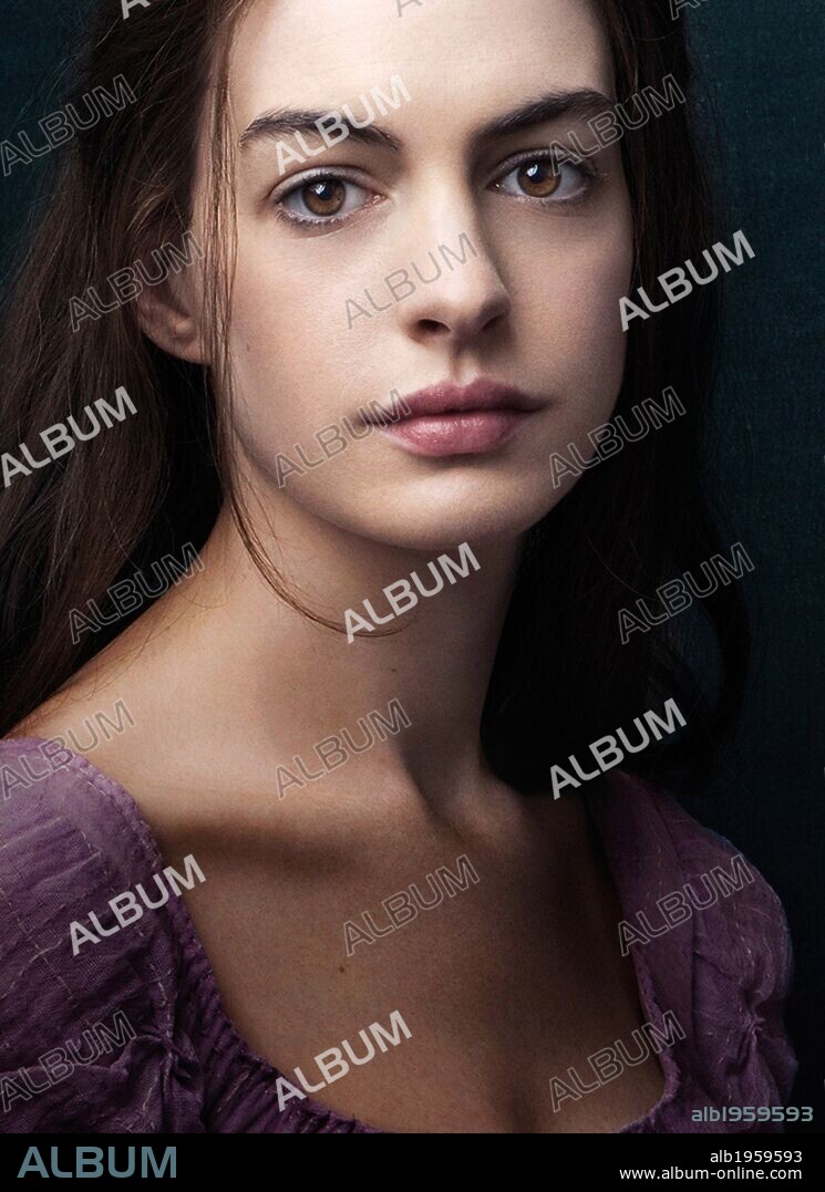 ANNE HATHAWAY dans LES MISERABLES, 2012, réalisé par TOM HOOPER. Copyright WORKING TITLE FILMS.