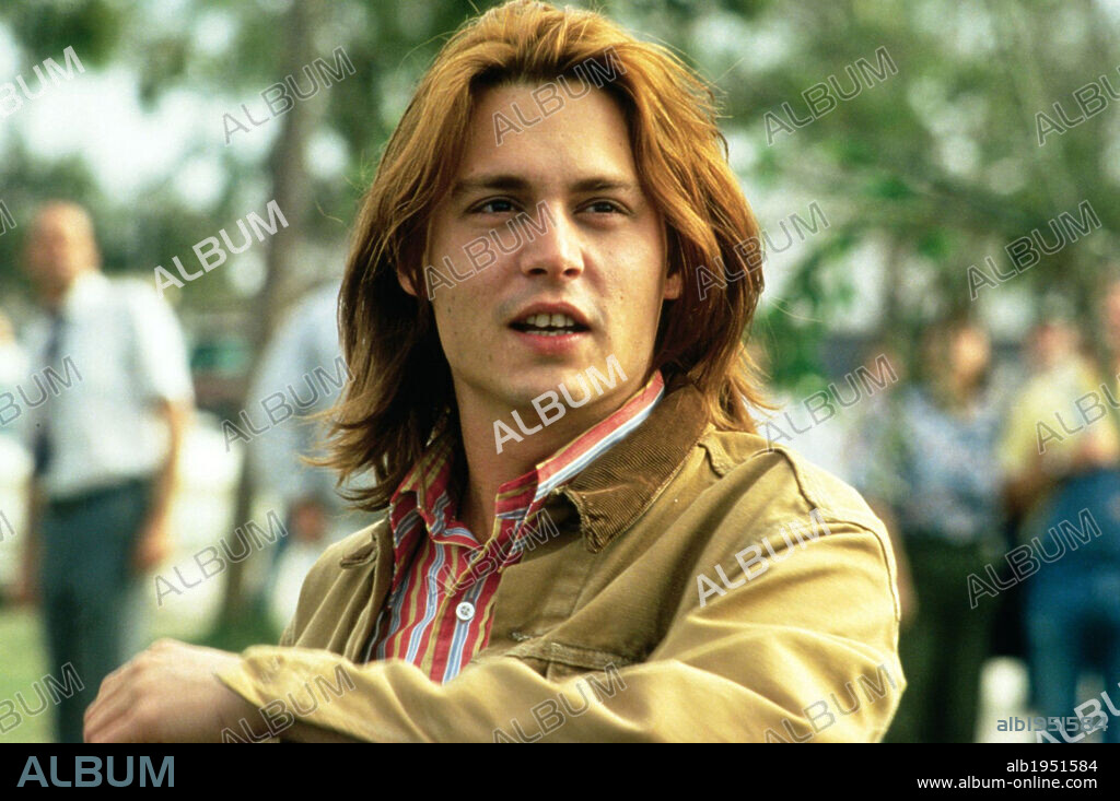 JOHNNY DEPP en A QUIEN AMA GILBERT GRAPE?, 1993 (WHAT'S EATING GILBERT GRAPE?), dirigida por LASSE HALLSTROM. Copyright PARAMOUNT PICTURES.
