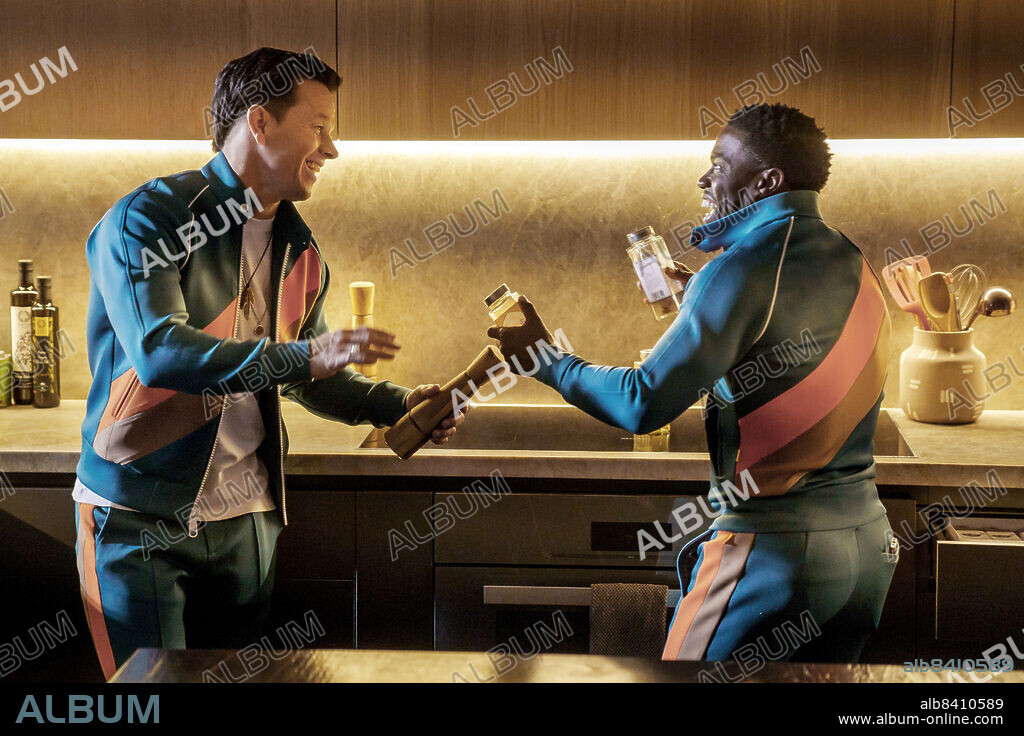 KEVIN HART und MARK WAHLBERG in ME TIME, 2022, unter der Regie von JOHN HAMBURG. Copyright 5150 Action / Hartbeat Productions.