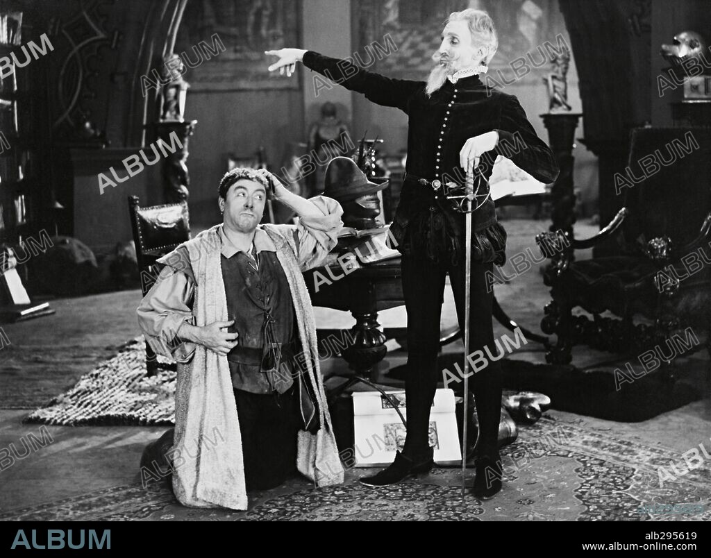 Feodor Chaliapin and GEORGE ROBEY in DON QUIXOTE, 1933, directed by GEORG WILHELM PABST. Copyright VANDOR FILM/NELSON FILM.