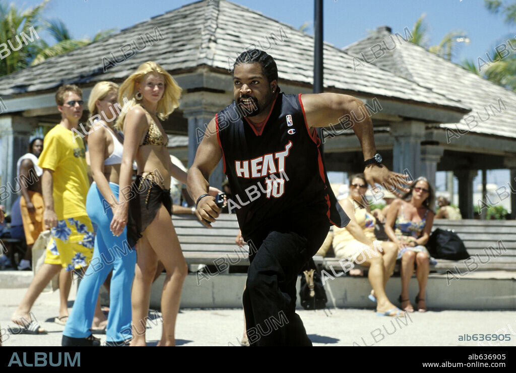 ICE CUBE in ALL ABOUT THE BENJAMINS, 2002, directed by KEVIN BRAY. Copyright NEW LINE CINEMA.