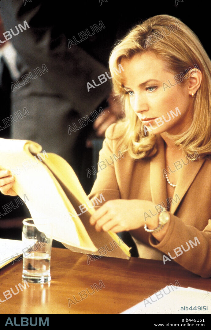 REBECCA DE MORNAY in GUILTY AS SIN, 1993, directed by SIDNEY LUMET. Copyright HOLLYWOOD PICTURES / HAYES, KERRY.