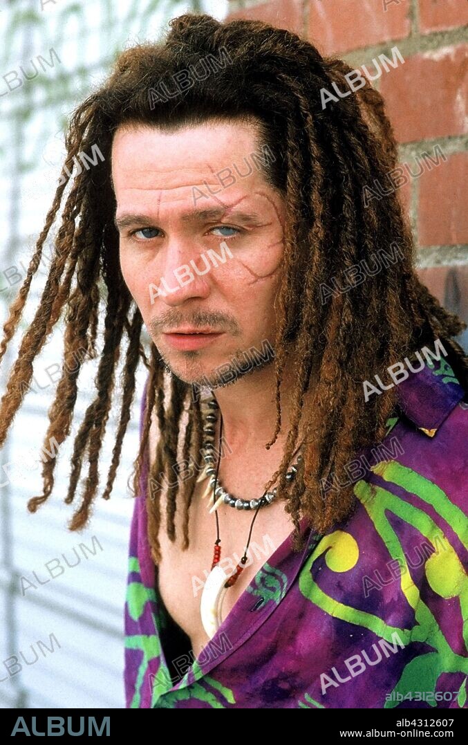 GARY OLDMAN en AMOR A QUEMAROPA, 1993 (TRUE ROMANCE), dirigida por TONY SCOTT. Copyright MORGAN CREEK/DAVIS FILMS.
