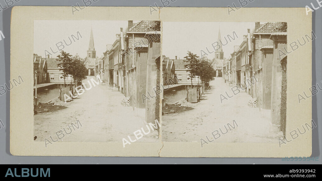 Street in Voorburg past Rusthof country house, in the distance the Oude of Martinikerk, anonymous, Voorburg, 1897, baryta paper, cardboard, height 90 mm × width 180 mm.