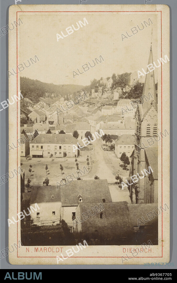 View of Larochette, Luxembourg, La Rochette (Fels) (title on object), Nicolas Maroldt (mentioned on object), Larochette, 1870 - 1900, cardboard, paper, albumen print, height 105 mm × width 65 mm.