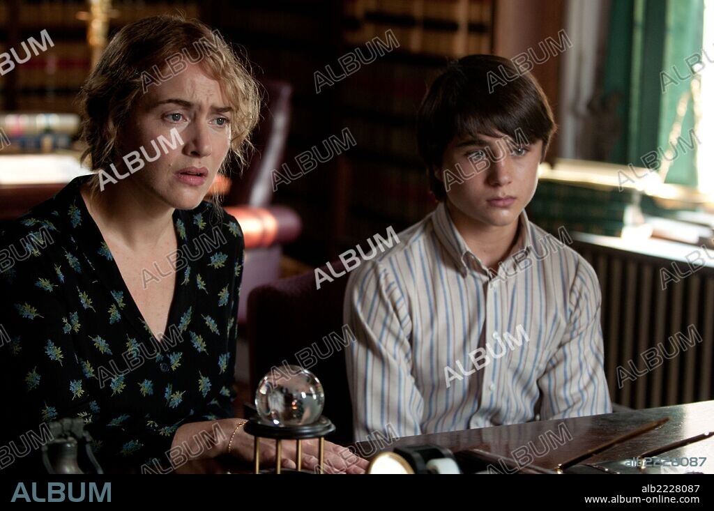 GATTLIN GRIFFITH and KATE WINSLET in LABOR DAY, 2013, directed by JASON REITMAN. Copyright INDIAN PAINTBRUSH.