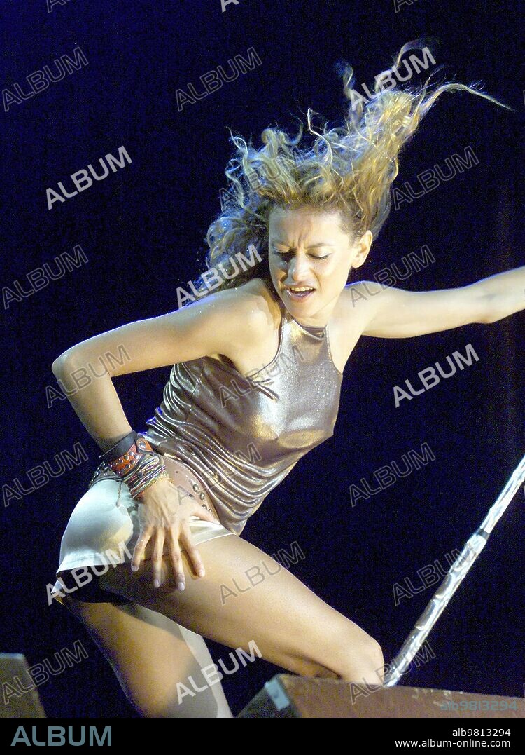 Madrid. 09-20-01. Paulina Rubio in the Plaza de las Ventas. Photo Javier Prieto. Archdc.