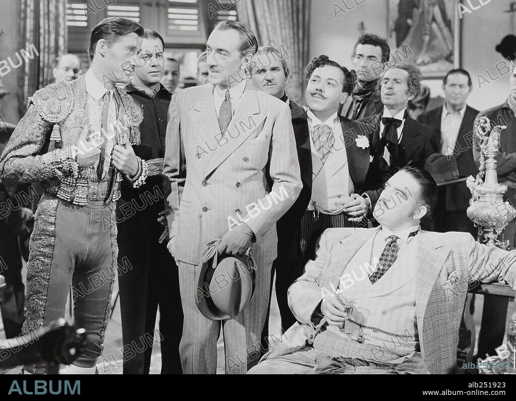 JOHN CARRADINE, LAIRD CREGAR and MONTY BANKS in BLOOD AND SAND, 1941, directed by ROUBEN MAMOULIAN. Copyright 20TH CENTURY FOX.