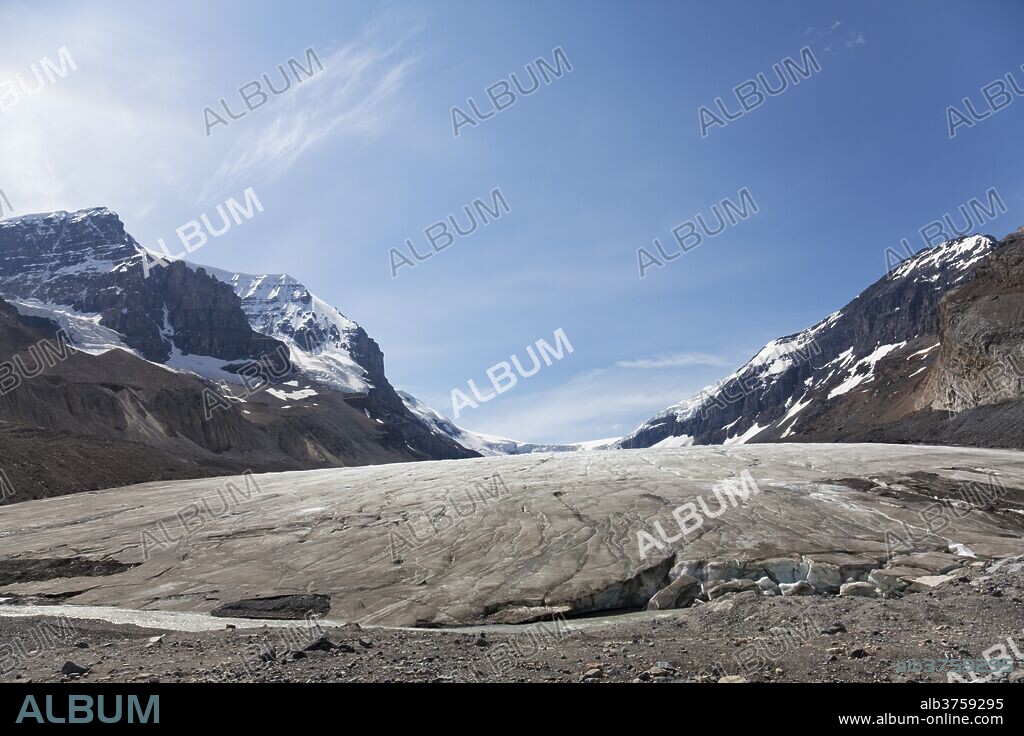 Athabasca Glacier, Columbia Icefield, Jasper National Park, UNESCO World Heritage Site, Alberta, Rocky Mountains, Canada, North America.
