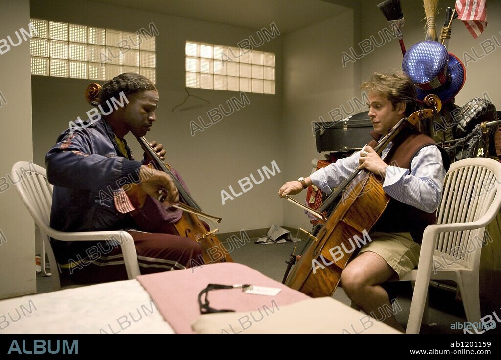 JAMIE FOXX y TOM HOLLANDER en EL SOLISTA, 2009 (THE SOLOIST), dirigida por JOE WRIGHT. Copyright DREAMWORKS / DUHAMEL, FRANÇOIS.