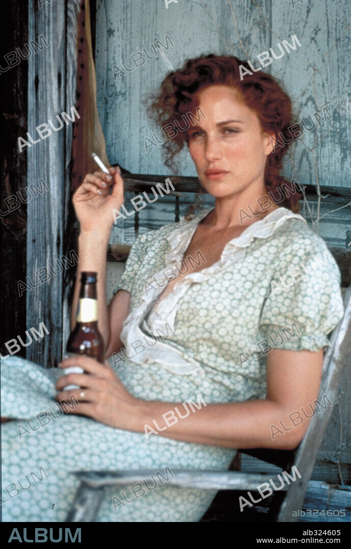 ANDIE MacDOWELL en SHADRACH, 1998, dirigida por SUSAN STYRON. Copyright NU IMAGE.