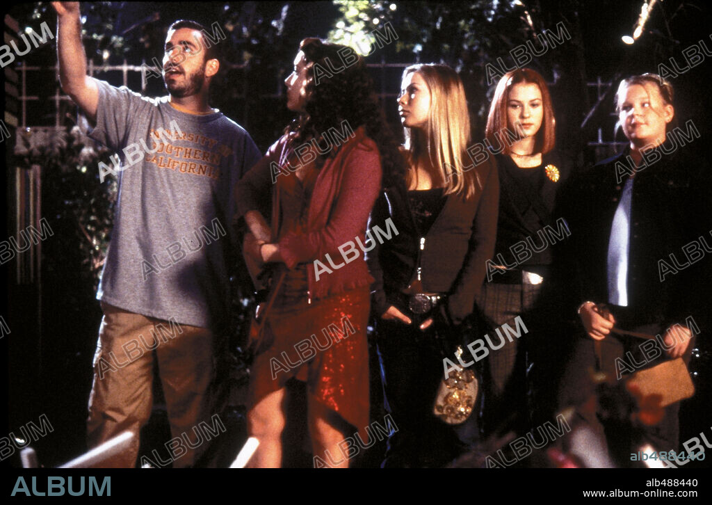 ALEXA VEGA, JOE NUSSBAUM, KALLIE FLYNN CHILDRESS, MIKA BOOREM and SCOUT TAYLOR-COMPTON in SLEEPOVER, 2004, directed by JOE NUSSBAUM. Copyright METRO GOLDWYN MAYER / ROBINETTE, DALE.