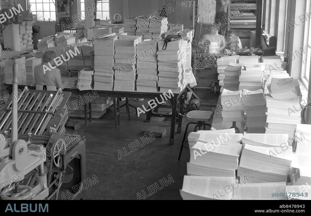 Göteborg maj 1949 - Cirkelförlaget - tryckeri i Göteborg *** Local Caption *** GP maj1949_2765maj1949_2765-17.jpg. KAMERAREPORTAGE.