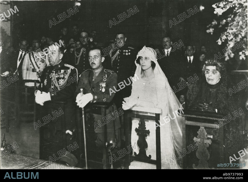 Oviedo, 16/10/1923. Boda del teniente coronel Francisco Franco con Carmen Polo. Ofició como padrino el general Losada en nombre de Alfonso XIII.