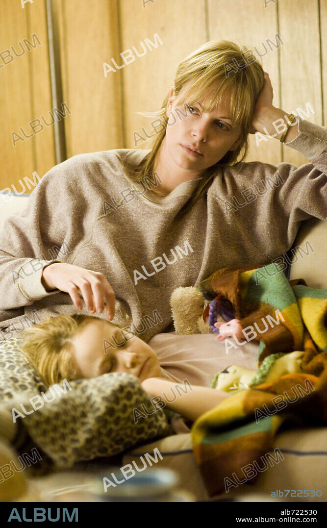 CHARLIZE THERON en EN TIERRA DE HOMBRES, 2005 (NORTH COUNTRY), dirigida por NIKI CARO. Copyright WARNER BROS. / FOREMAN, RICHARD.