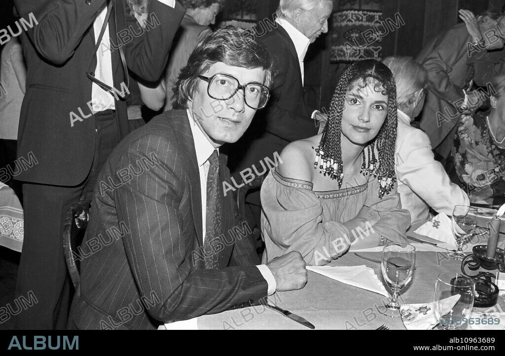 German actor Christian Wolff with his wife Marina Handloser at the premiere of the play "Champagner Komoedie", Germany 1980s.