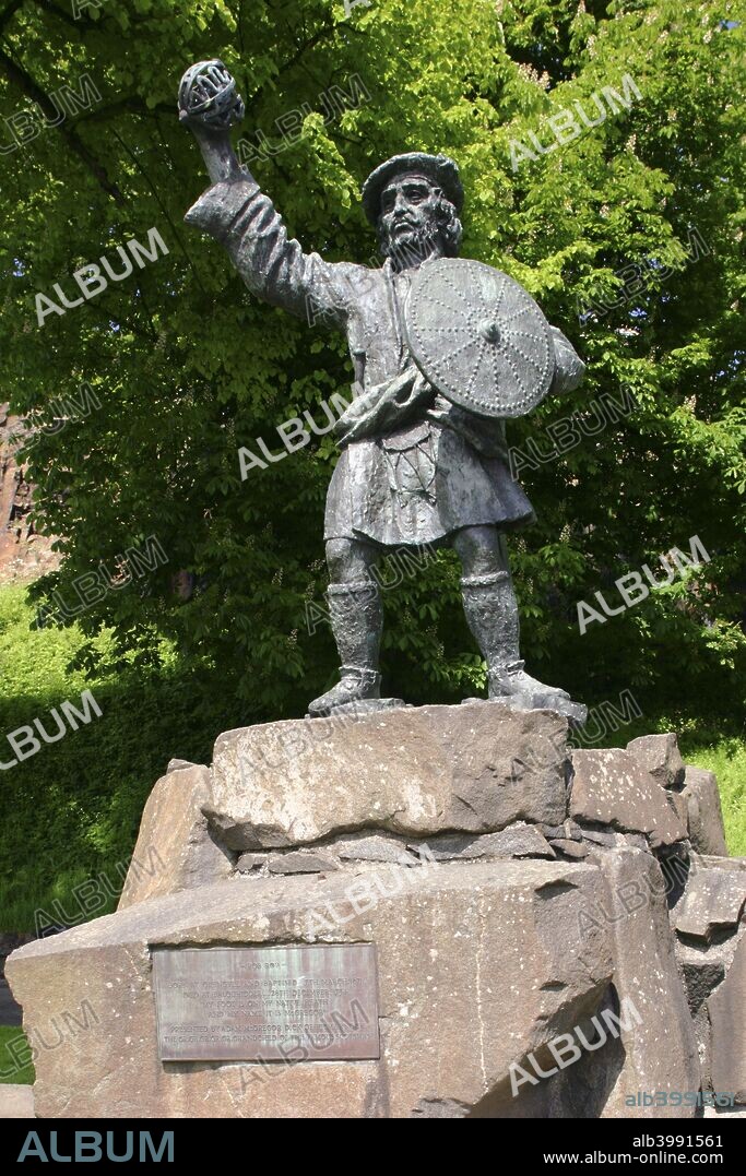 Rob Roy statue, Stirling, Scotland. Robert Roy MacGregor (c1671-1734), also known as Red MacGregor, was an outlaw and Scottish folk hero of the 18th century. He is sometimes referred to as the Scottish Robin Hood.