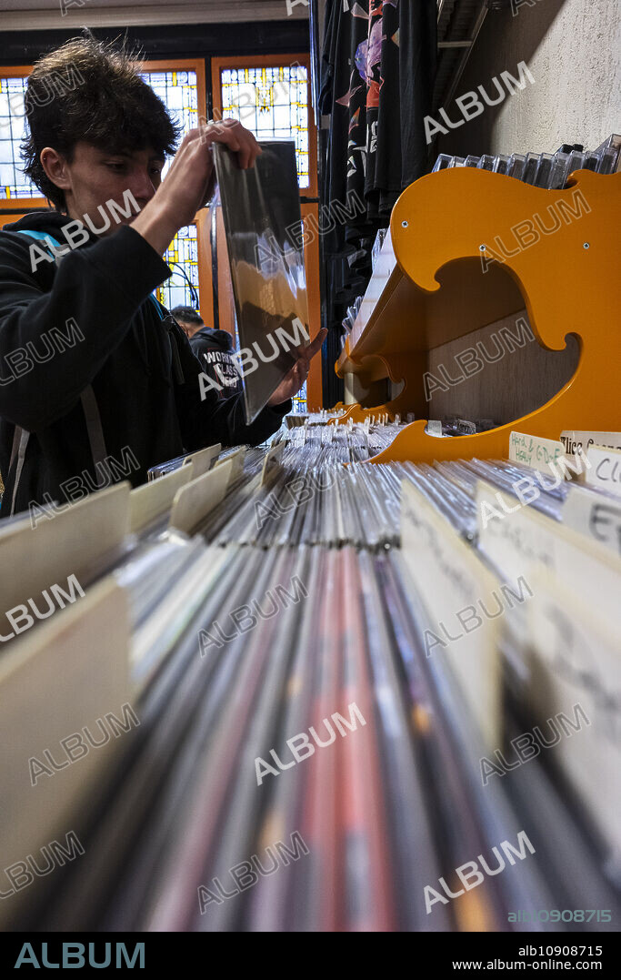 record mania, vinyl music record store, De Pijp neighborhood, Amsterdam, Netherlands.