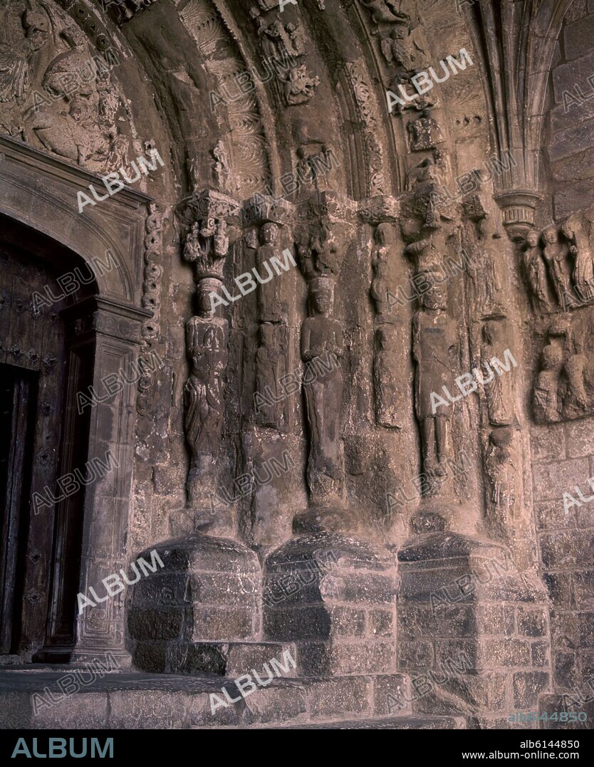 JAMBAS DE LA IGLESIA DE SAN ESTEBAN - ROMANICO ESPAÑOL - SIGLO XII.