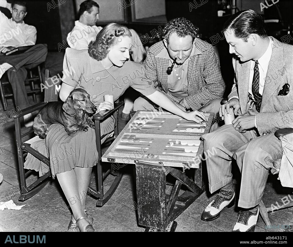 FRANK BORZAGE, JOAN CRAWFORD y ROBERT YOUNG en LA HORA RADIANTE, 1938 (THE SHINING HOUR), dirigida por FRANK BORZAGE. Copyright M.G.M.