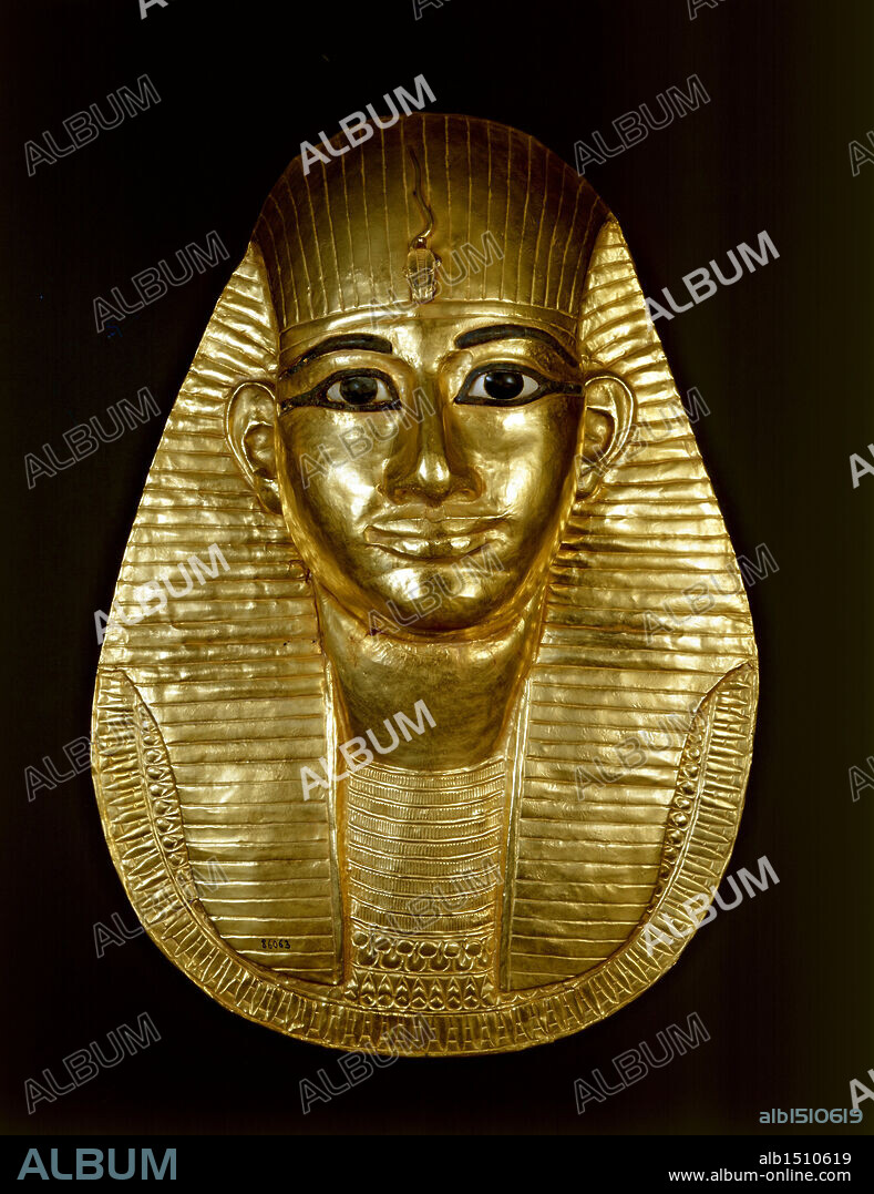 Egyptian civilization, Third Intermediate Period, Dynasty XXI. Gold funerary mask of Pharaoh Amenemope. From Tanis.