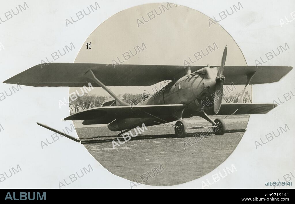 Getafe (Madrid), 1928. Construcción del avión Breguet XIX «Jesús del Gran Poder». En la imagen, el aeroplano totalmente terminado, dispuesto para su entrega.